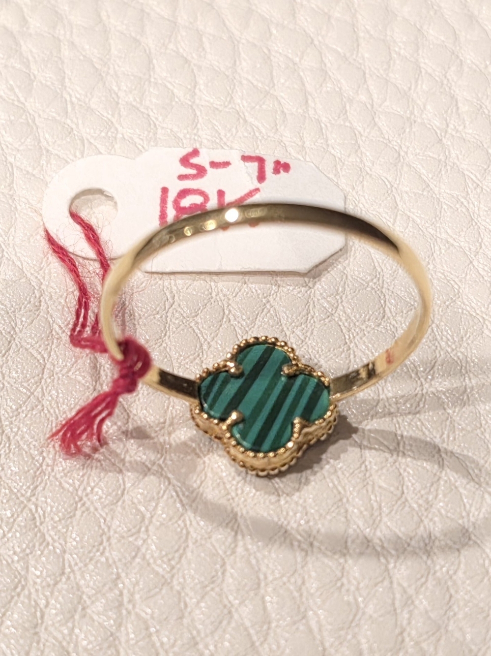 🍀✨️18K Gold Green Clover Ring✨️🍀 - Picture 3 of 4